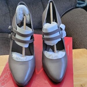 AEROSOLES Mary Jane Double Strap Heels Sz 9.5